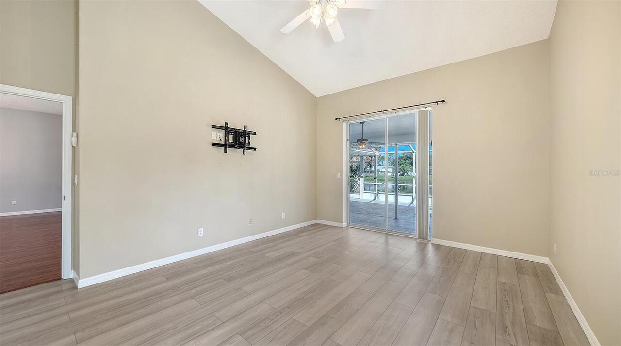 Listing Photo 29
