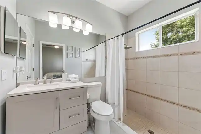 Listing Photo 34