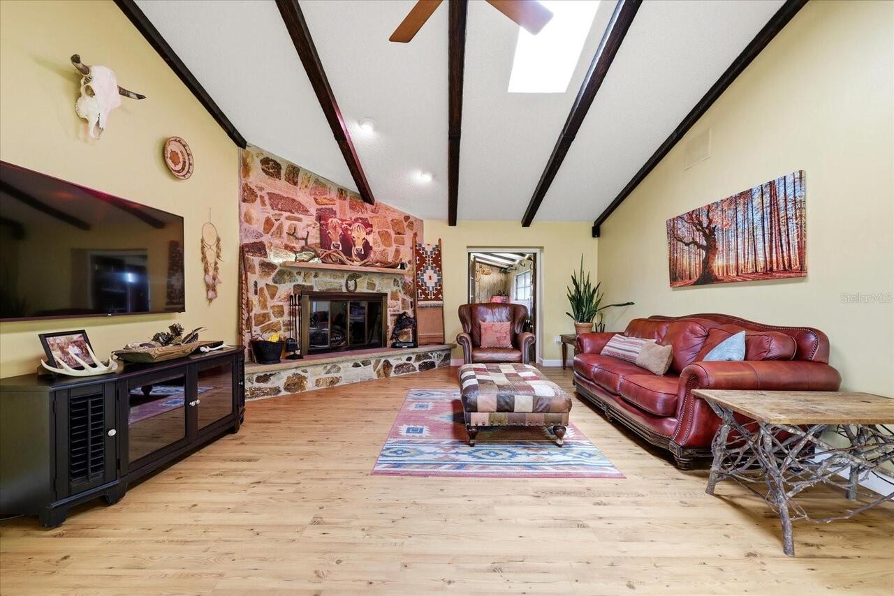 Listing Photo 9
