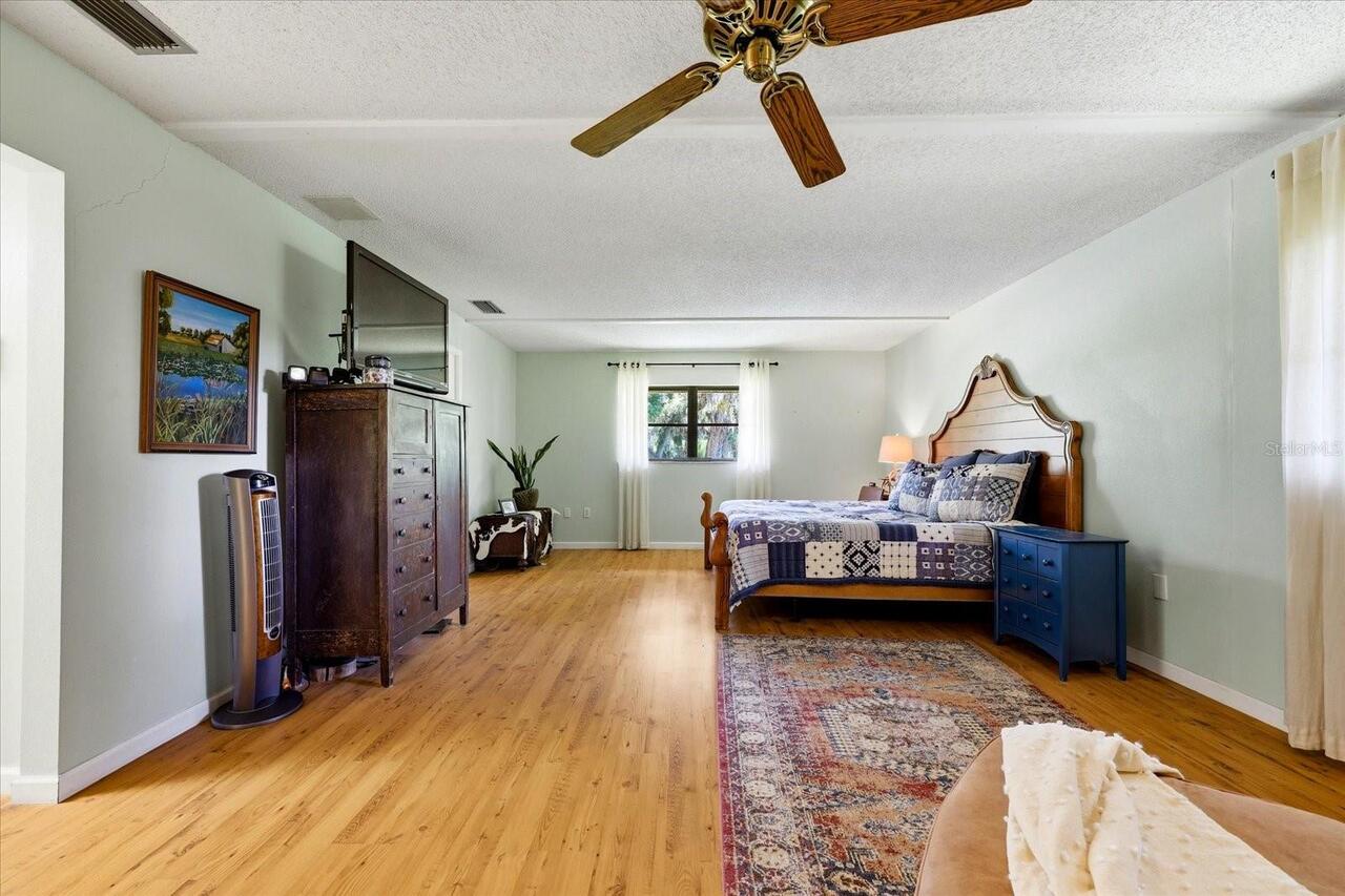 Listing Photo 32