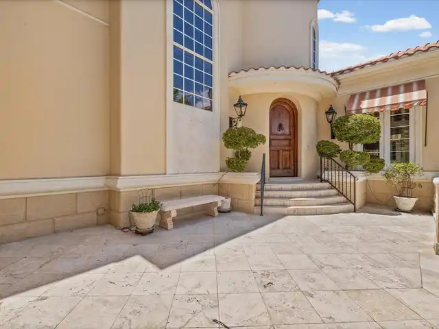 Listing Photo 8