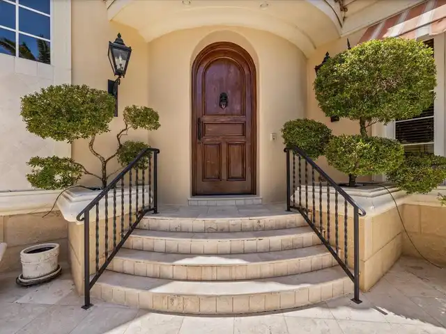 Listing Photo 9
