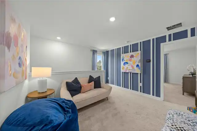 Listing Photo 12