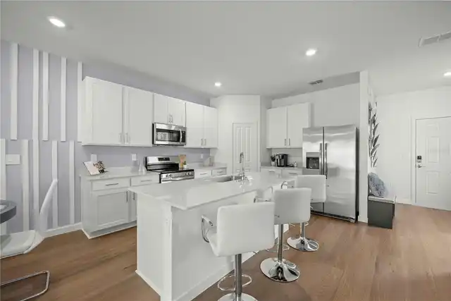 Listing Photo 16
