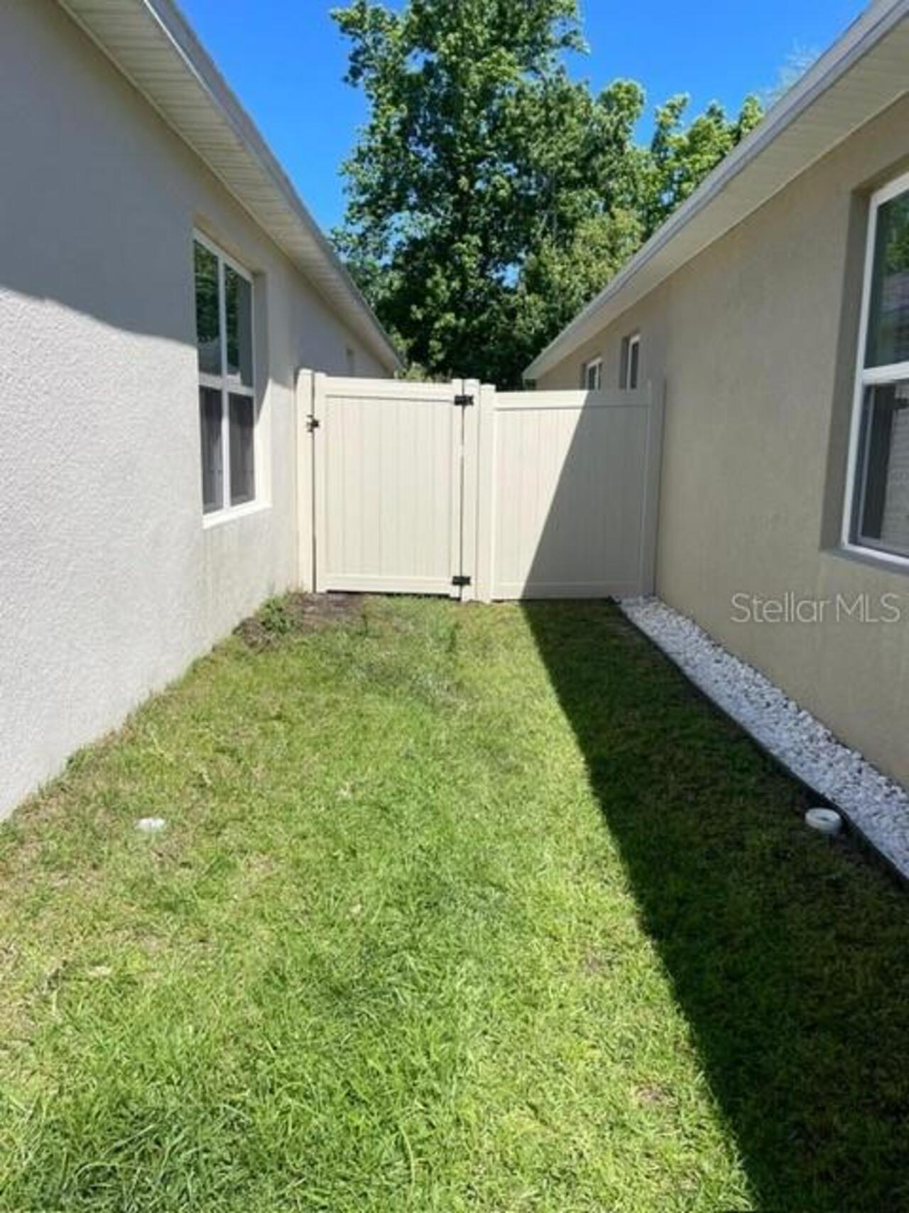 Listing Photo 12
