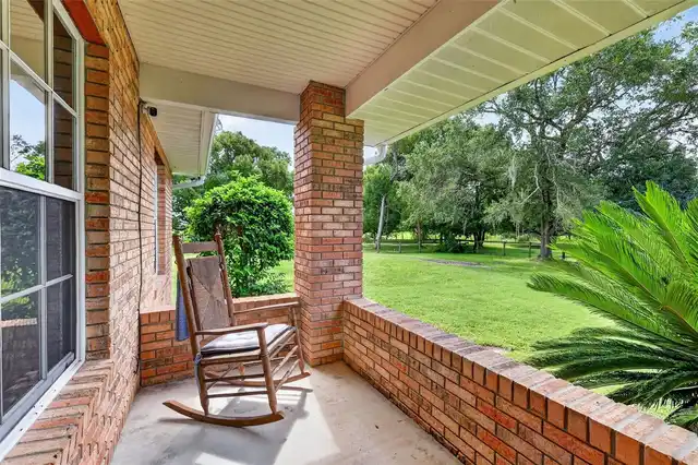 Listing Photo 17