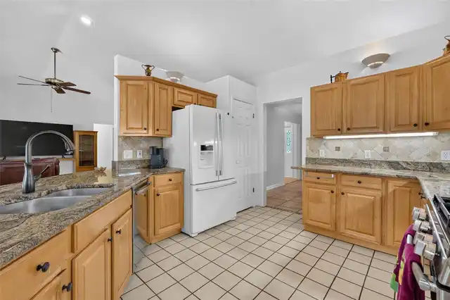 Listing Photo 25