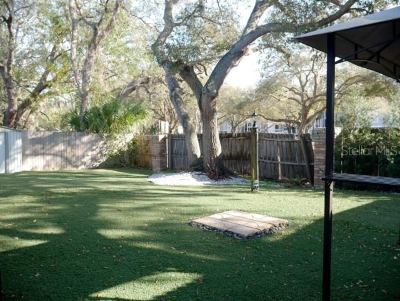 Listing Photo 12