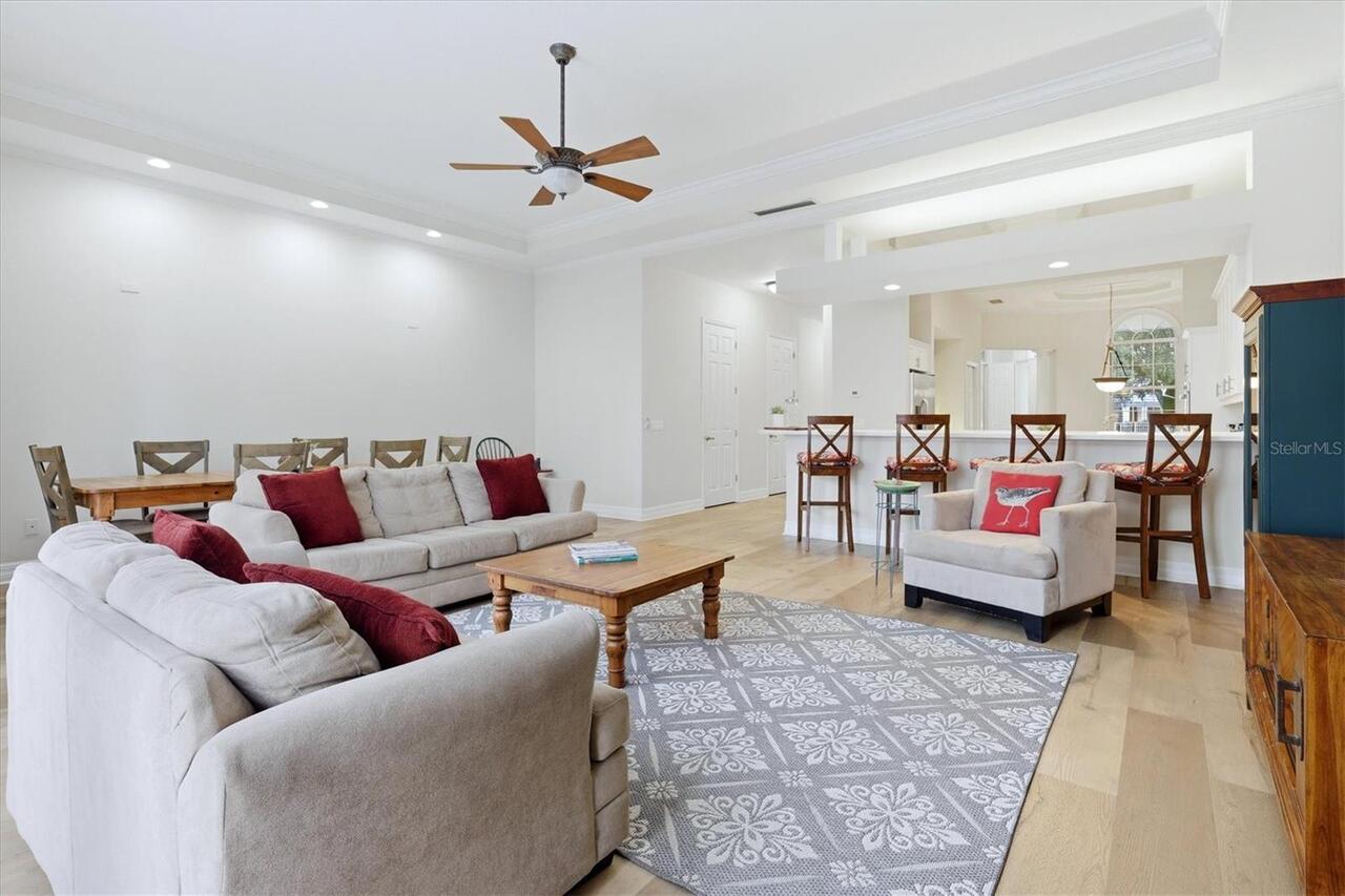 Listing Photo 10