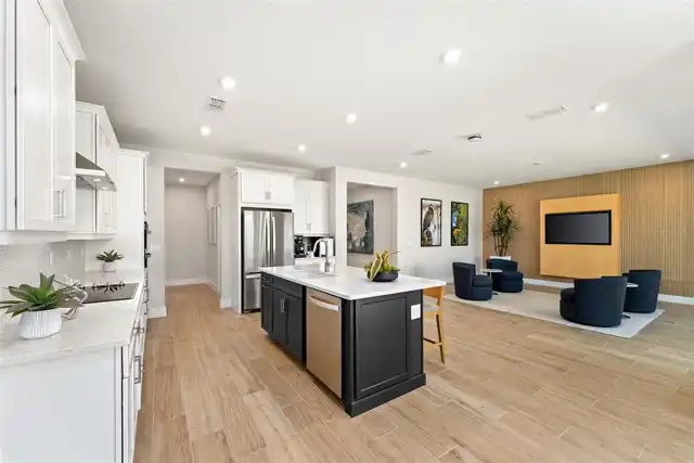 Listing Photo 8