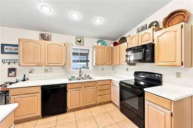 Listing Photo 22