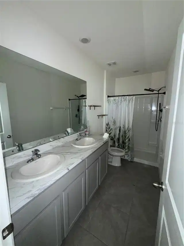Listing Photo 14
