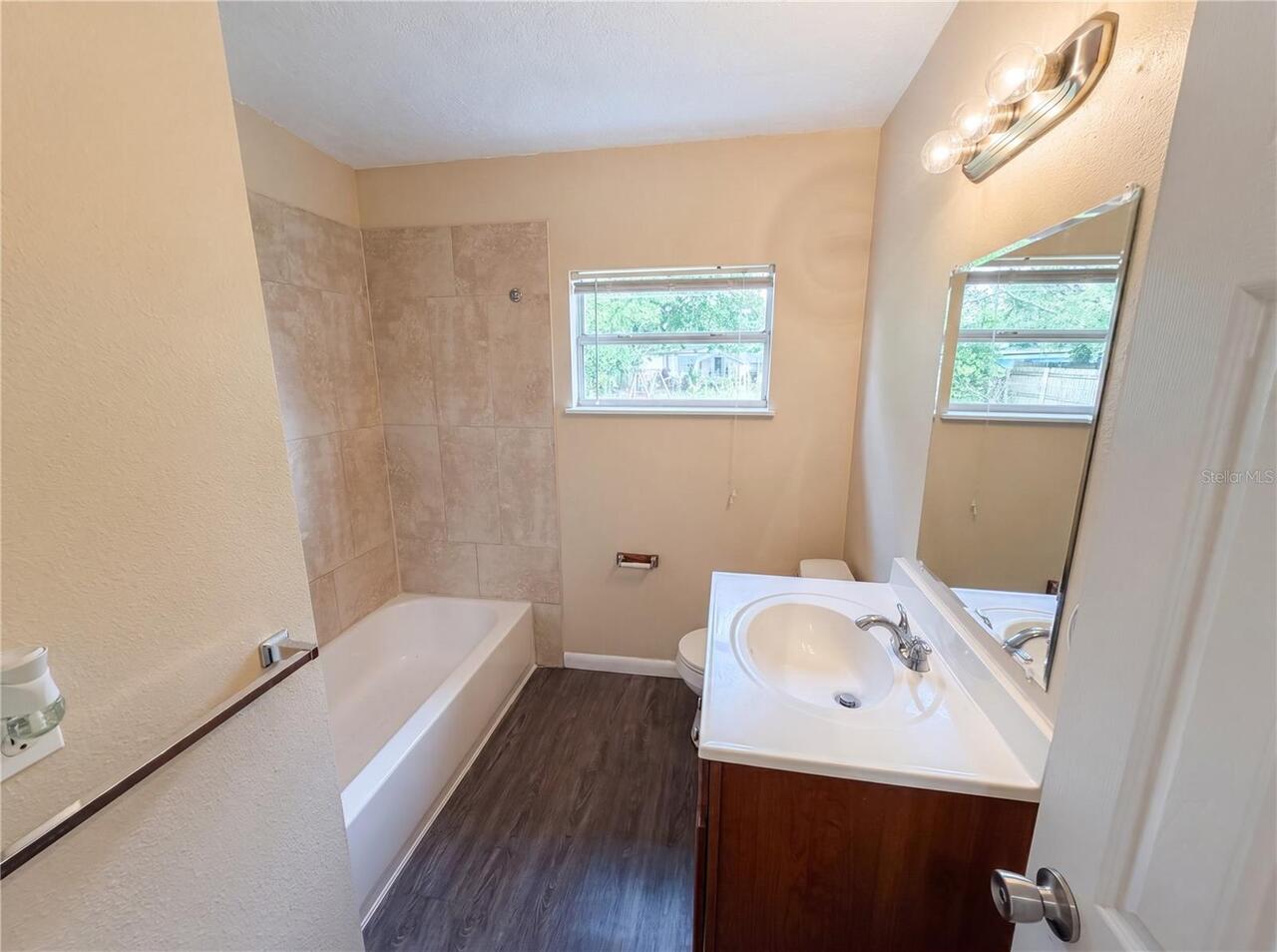 Listing Photo 21