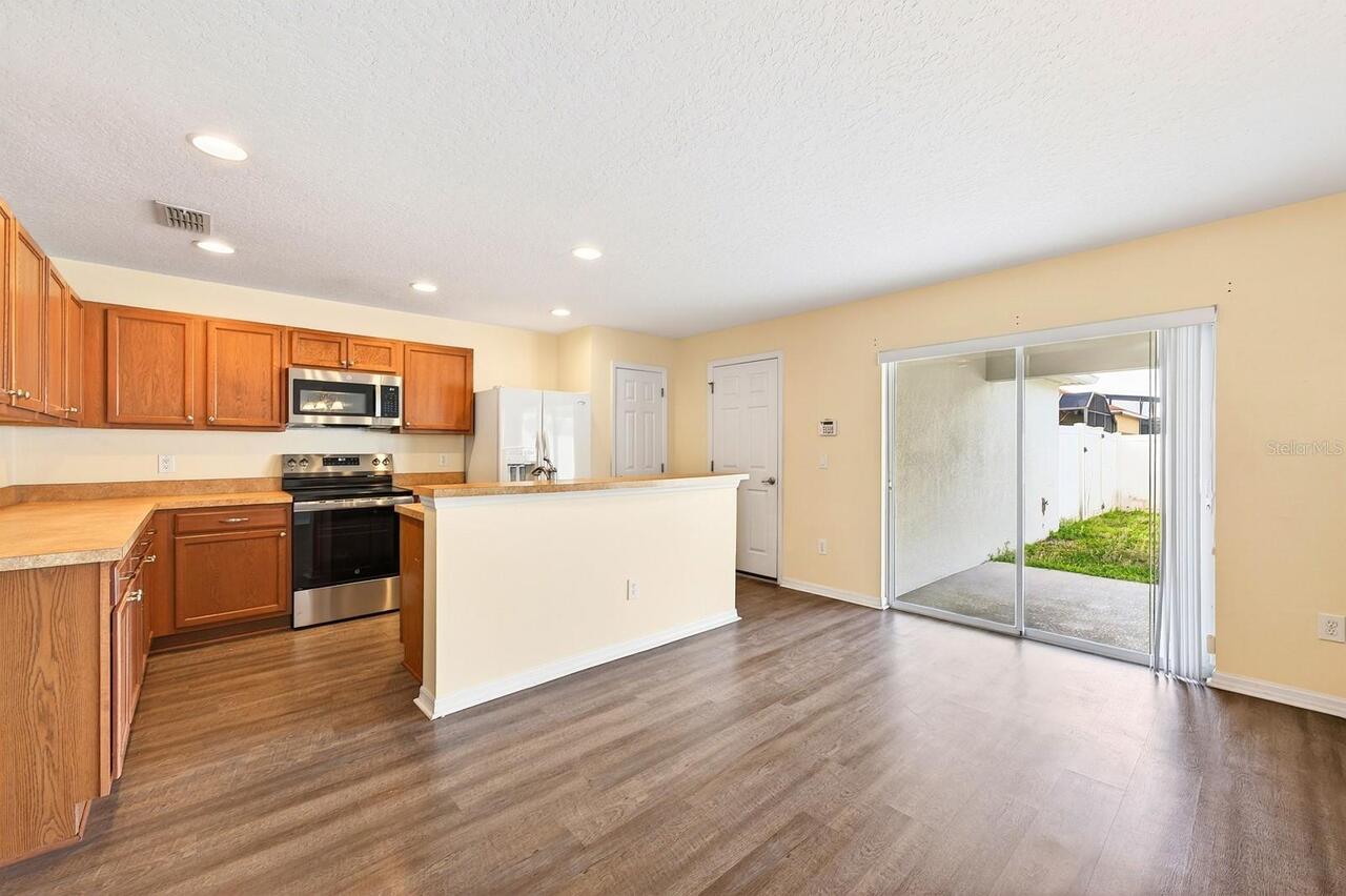 Listing Photo 8