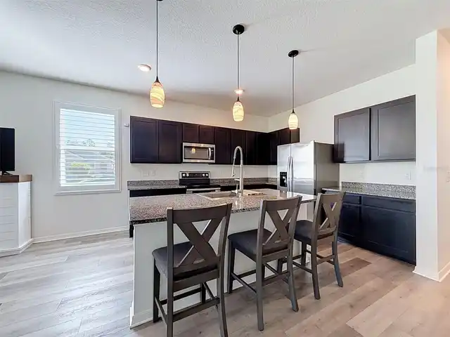 Listing Photo 16