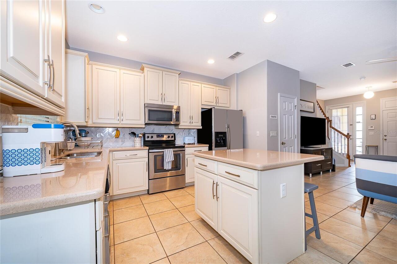Listing Photo 8