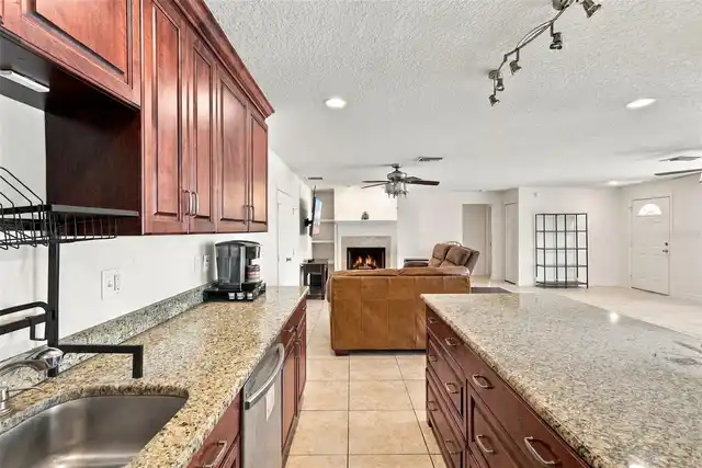 Listing Photo 17