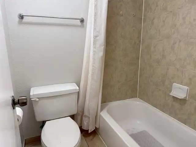 Listing Photo 17