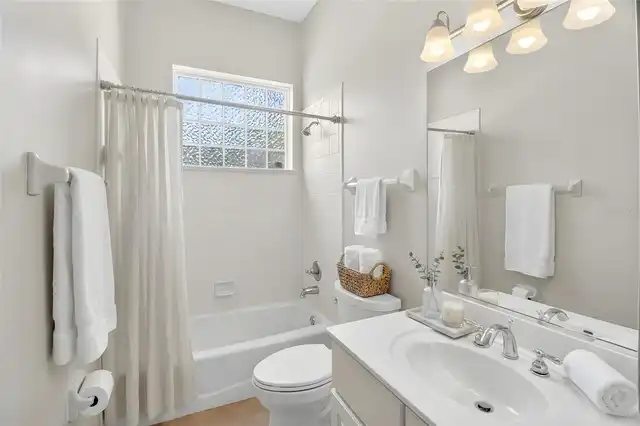 Listing Photo 9