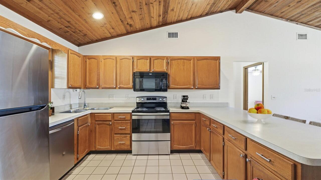 Listing Photo 11