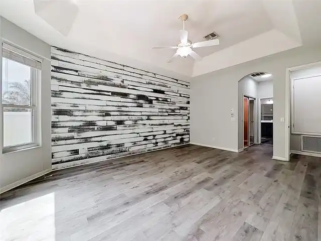 Listing Photo 33