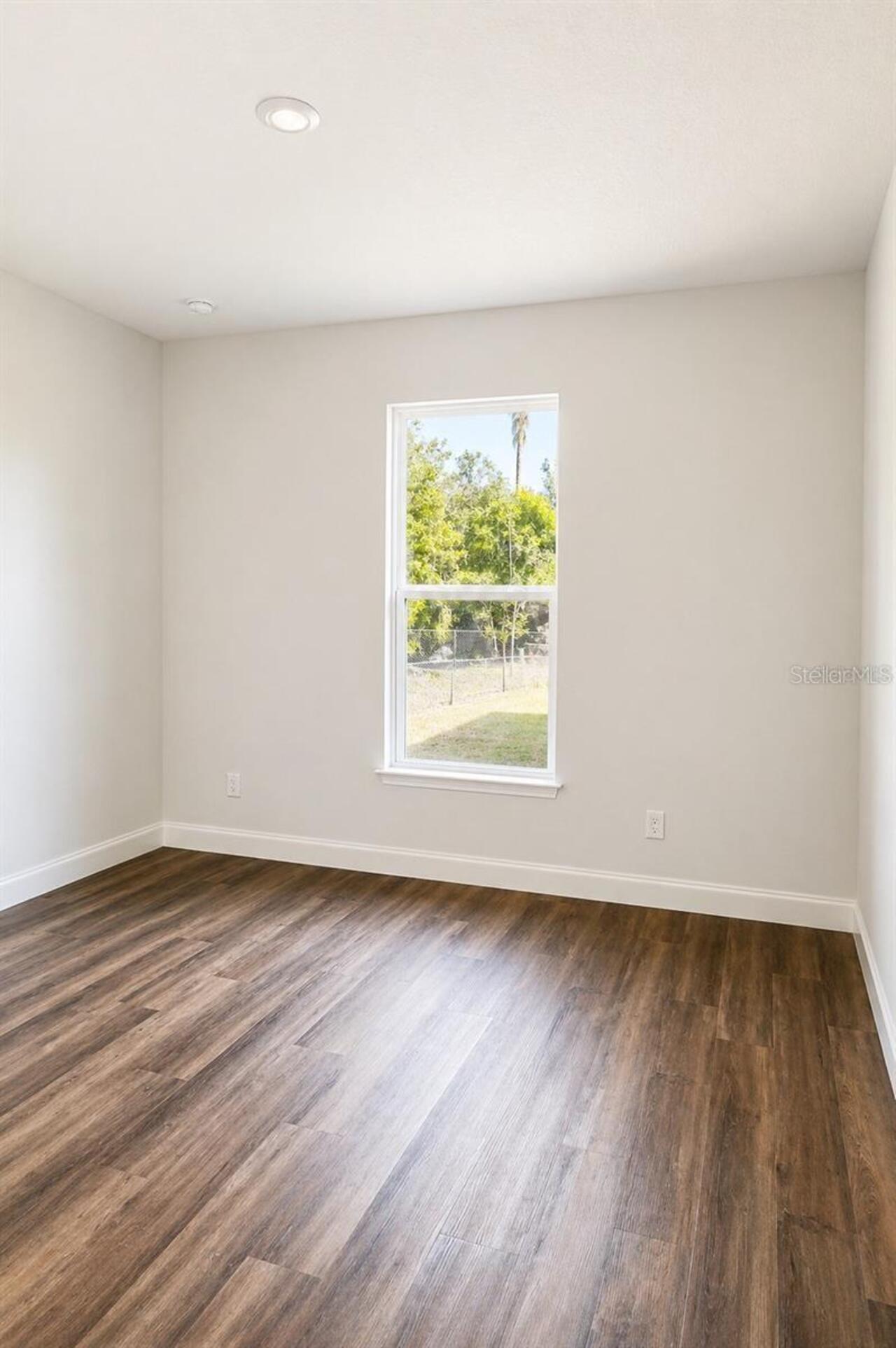 Listing Photo 43