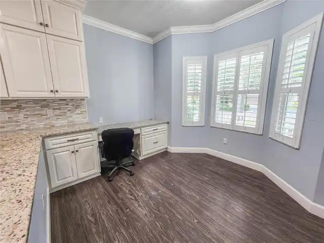Listing Photo 12