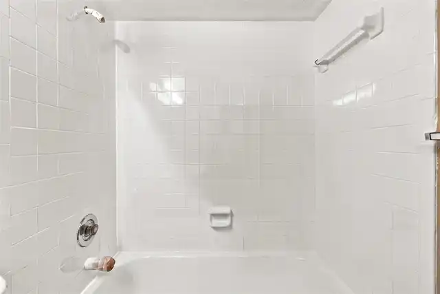 Listing Photo 20