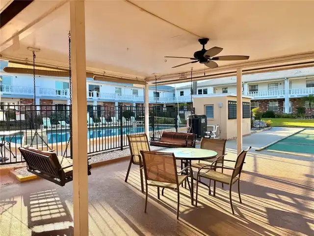 Listing Photo 10