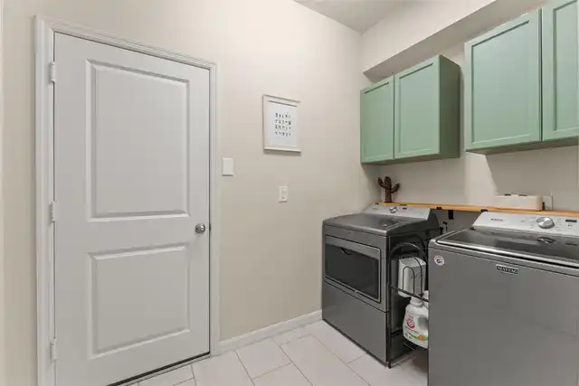 Listing Photo 33