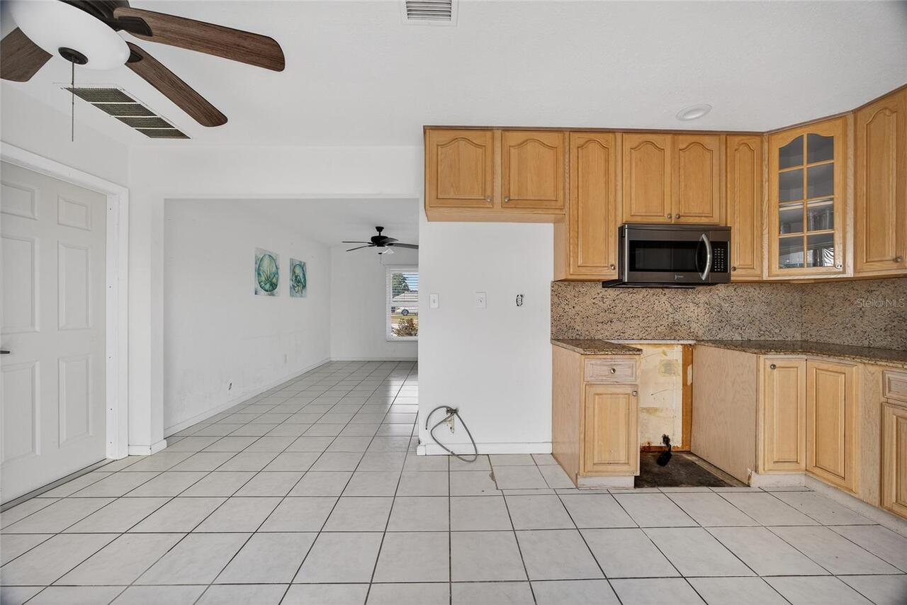 Listing Photo 12