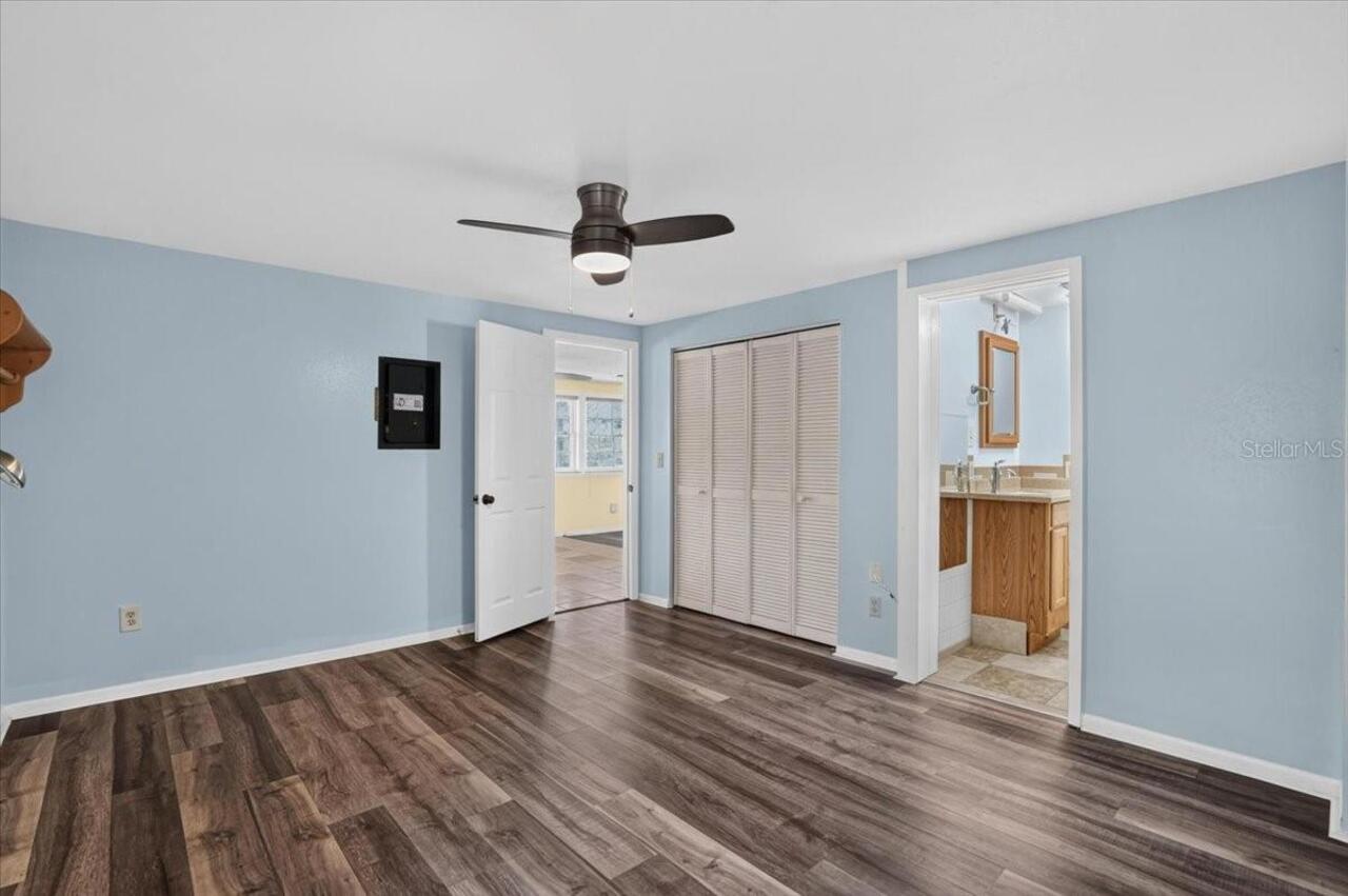 Listing Photo 10