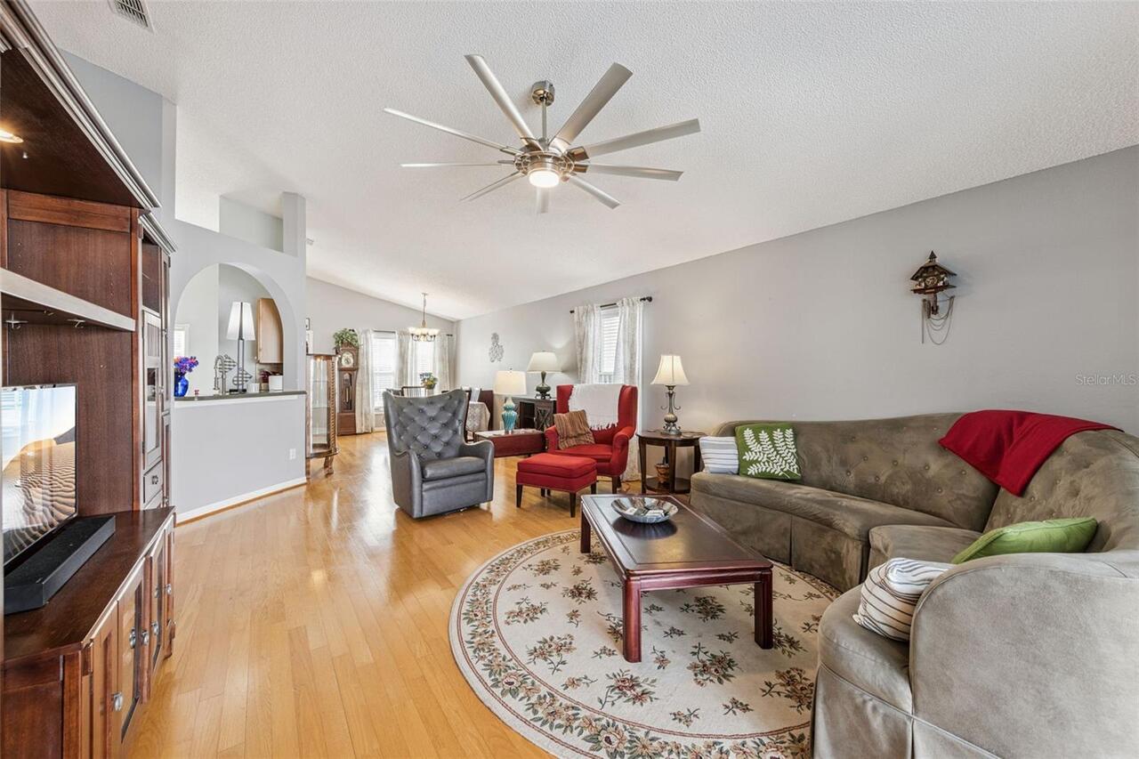 Listing Photo 15