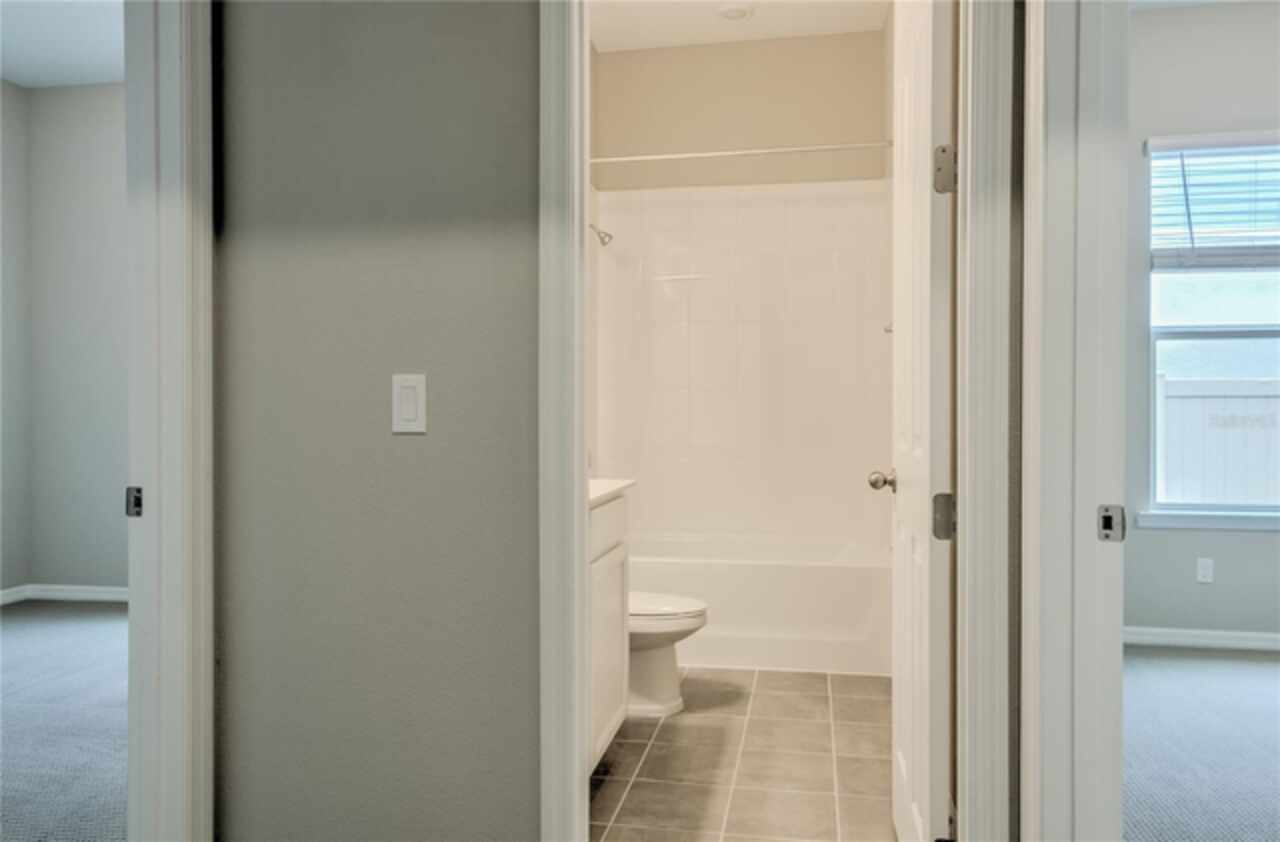 Listing Photo 14