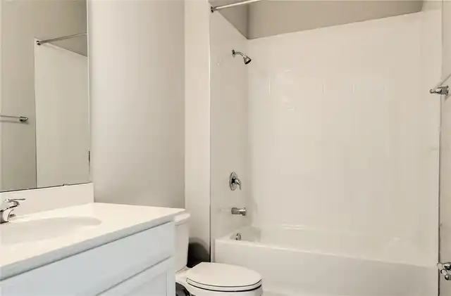 Listing Photo 10