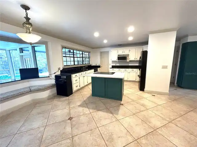 Listing Photo 19