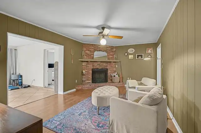 Listing Photo 15