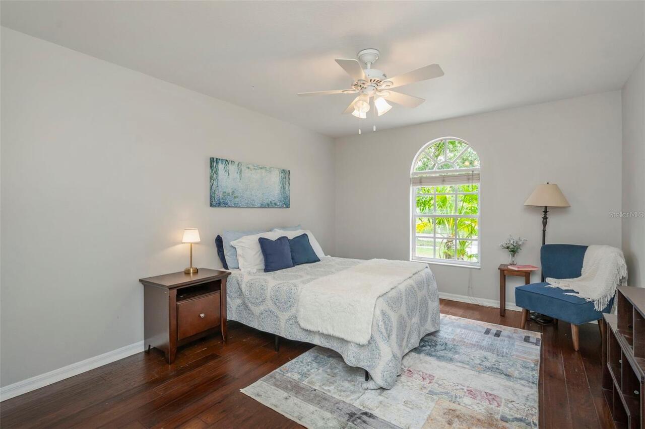 Listing Photo 28
