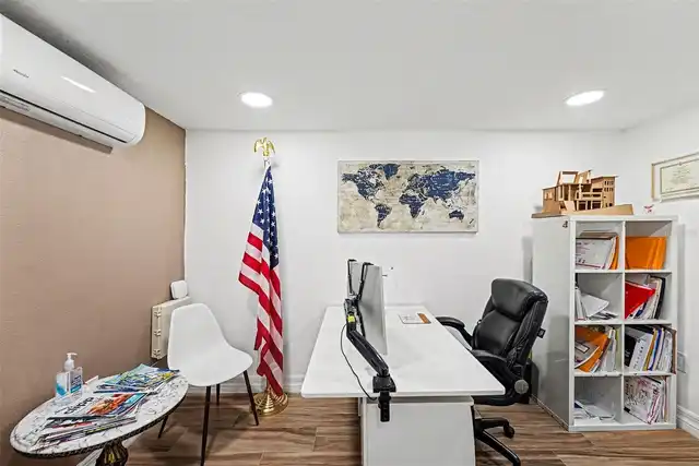Listing Photo 15