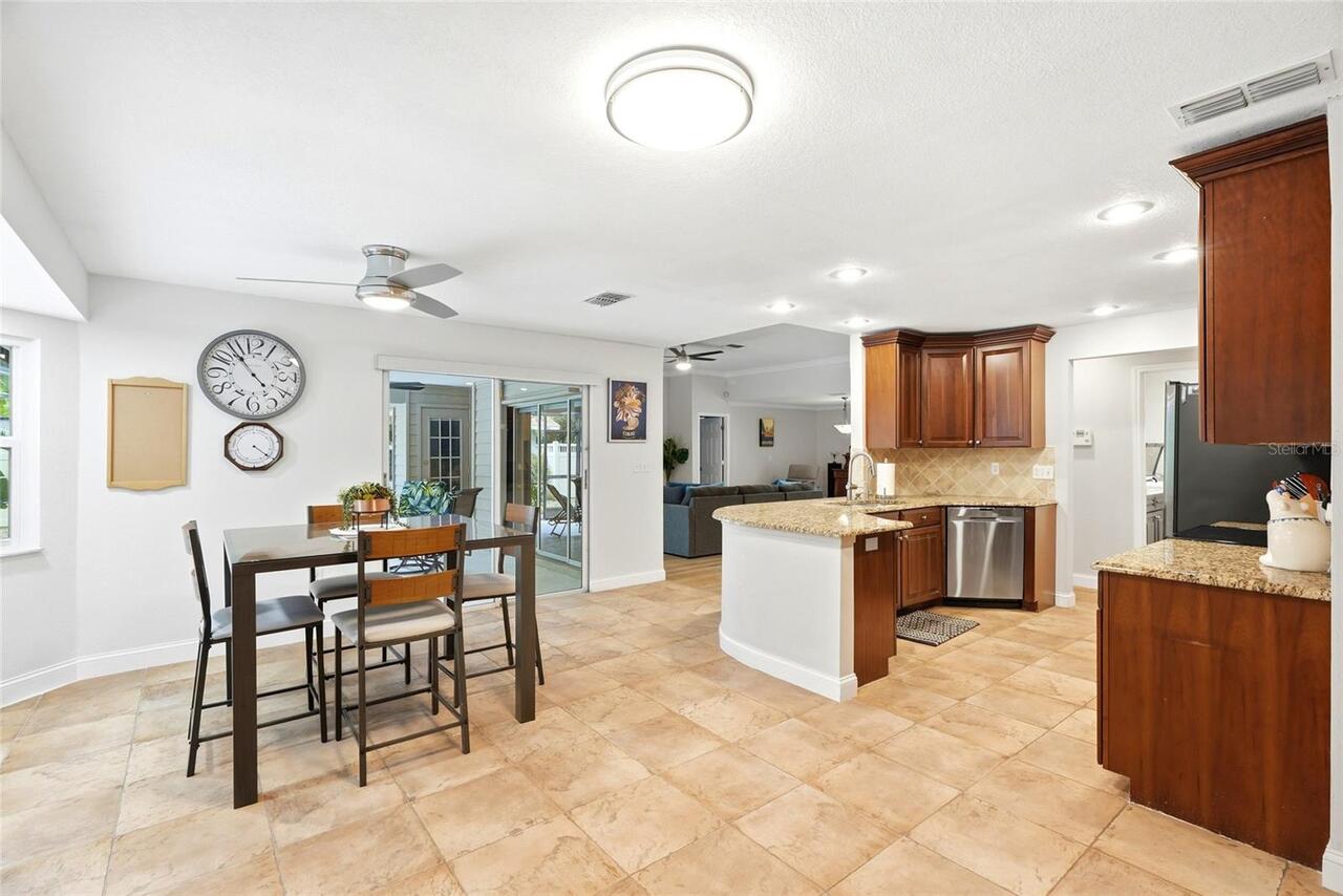 Listing Photo 14