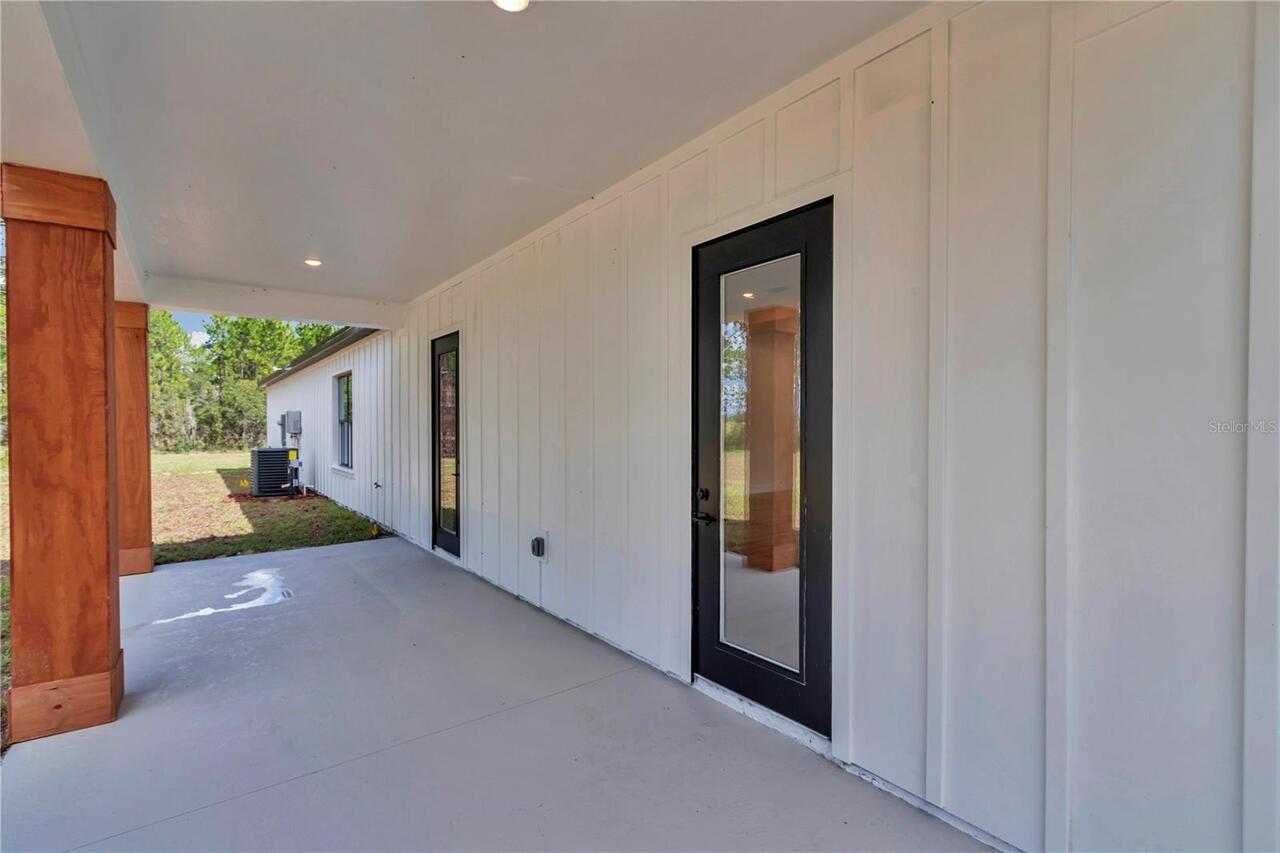 Listing Photo 11