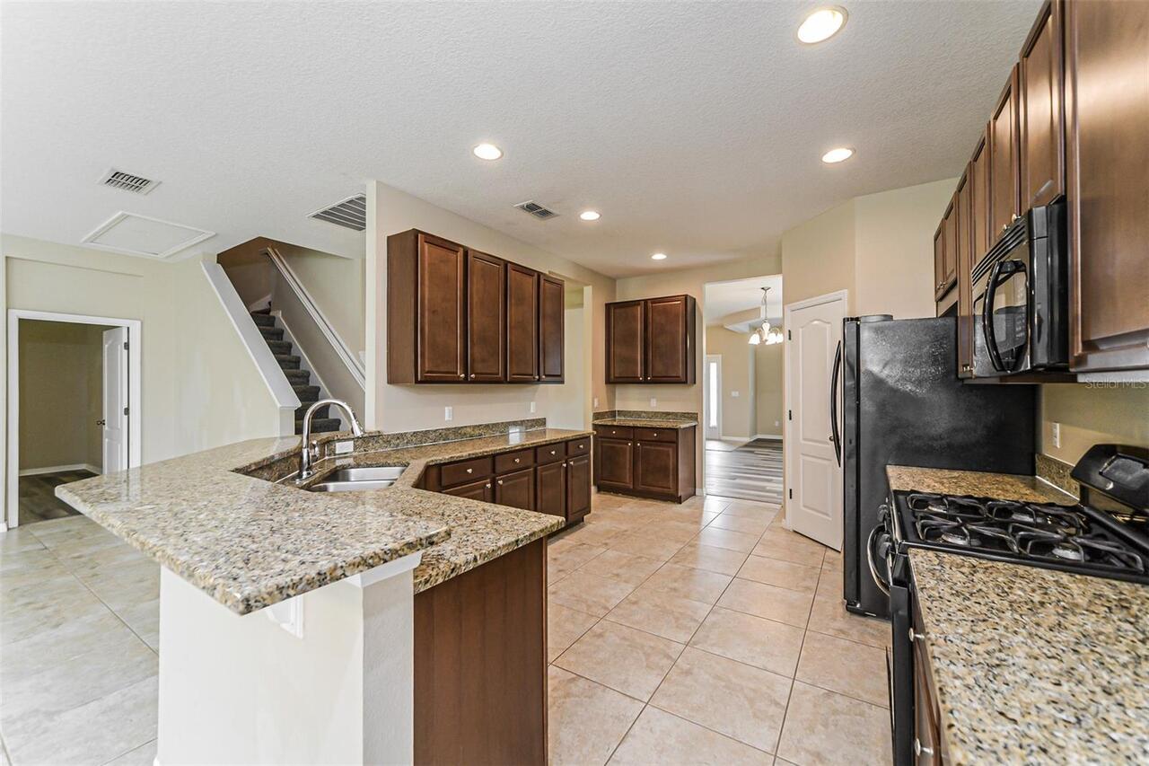 Listing Photo 10