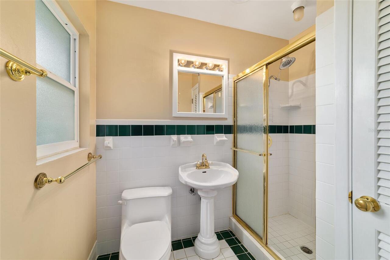 Listing Photo 16
