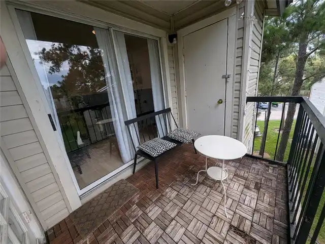 Listing Photo 11