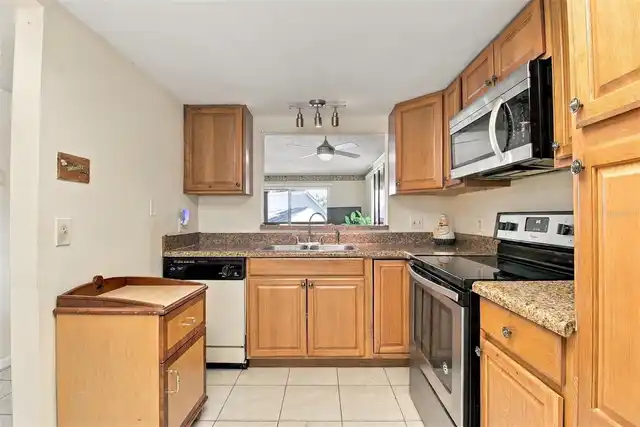 Listing Photo 14