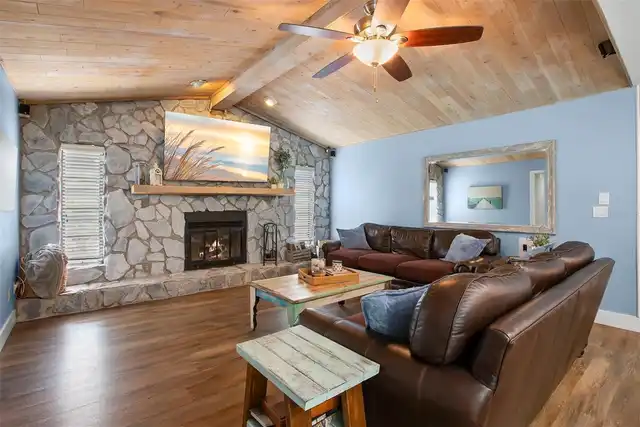 Listing Photo 19