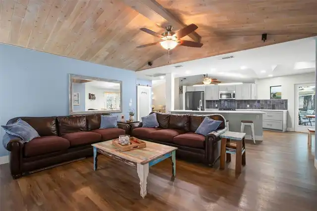 Listing Photo 22