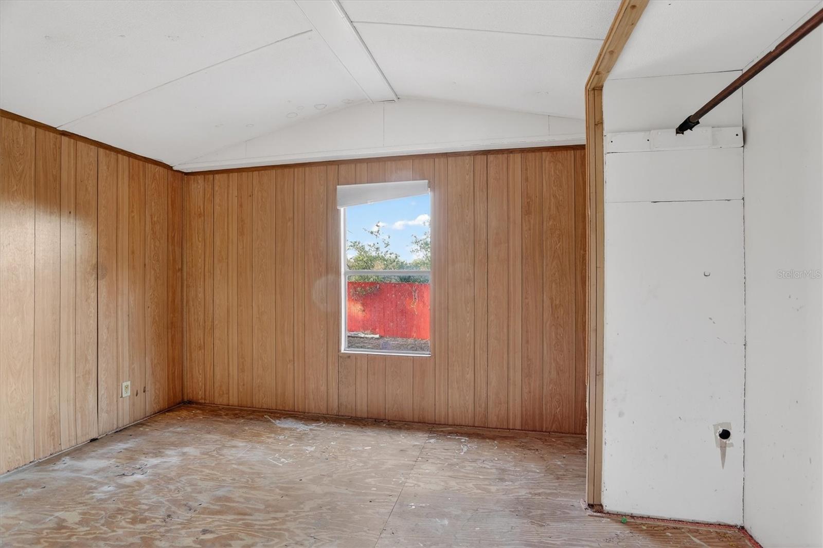 Listing Photo 17