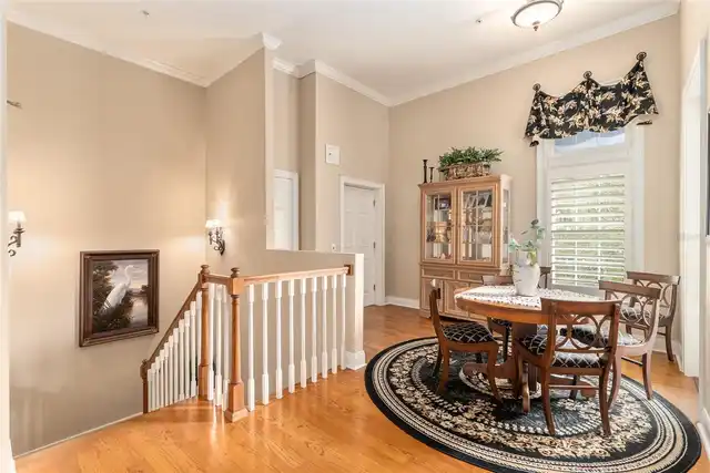 Listing Photo 9