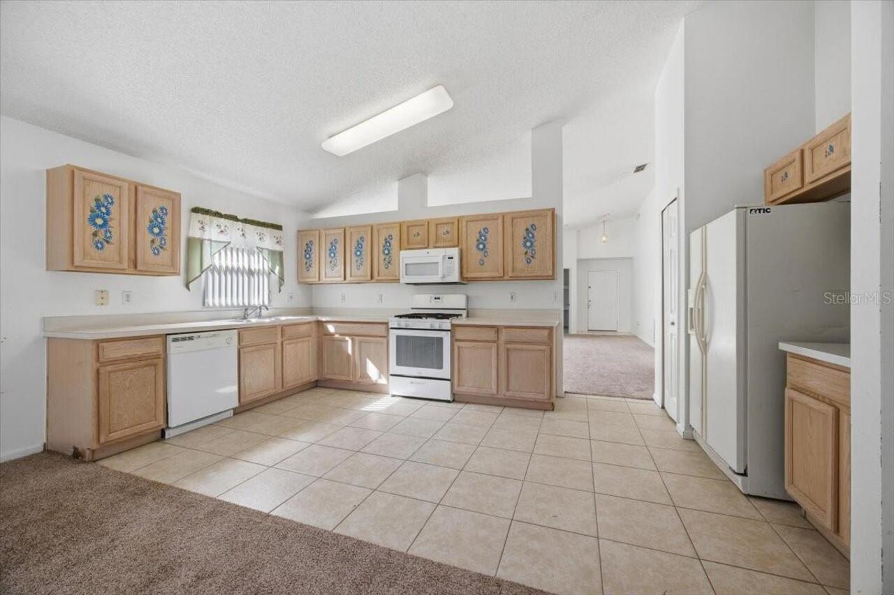 Listing Photo 17